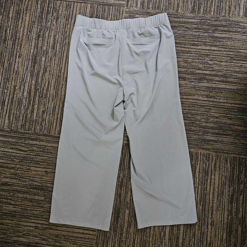 Chico's Weekend SZ 1/M/8 Pull On Light Sage Relax Fit Casual Stretch Crop Pants - Picture 9 of 12